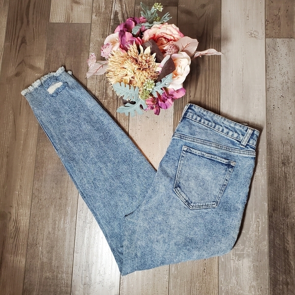 Tinseltown Women's Juniors' Blue High-Waisted Distressed Jeans Size 11 NWOT - Picture 12 of 16